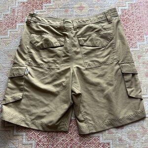 Magellan Fishing sz 30 Cargo Shorts Waterproof Tan Outdoor Hiking Camping EUC